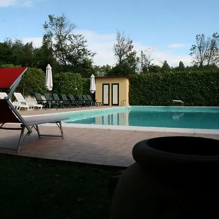 Agriturismo Oasi Verde Mengara Κατάλυμα σε φάρμα Γκούμπιο